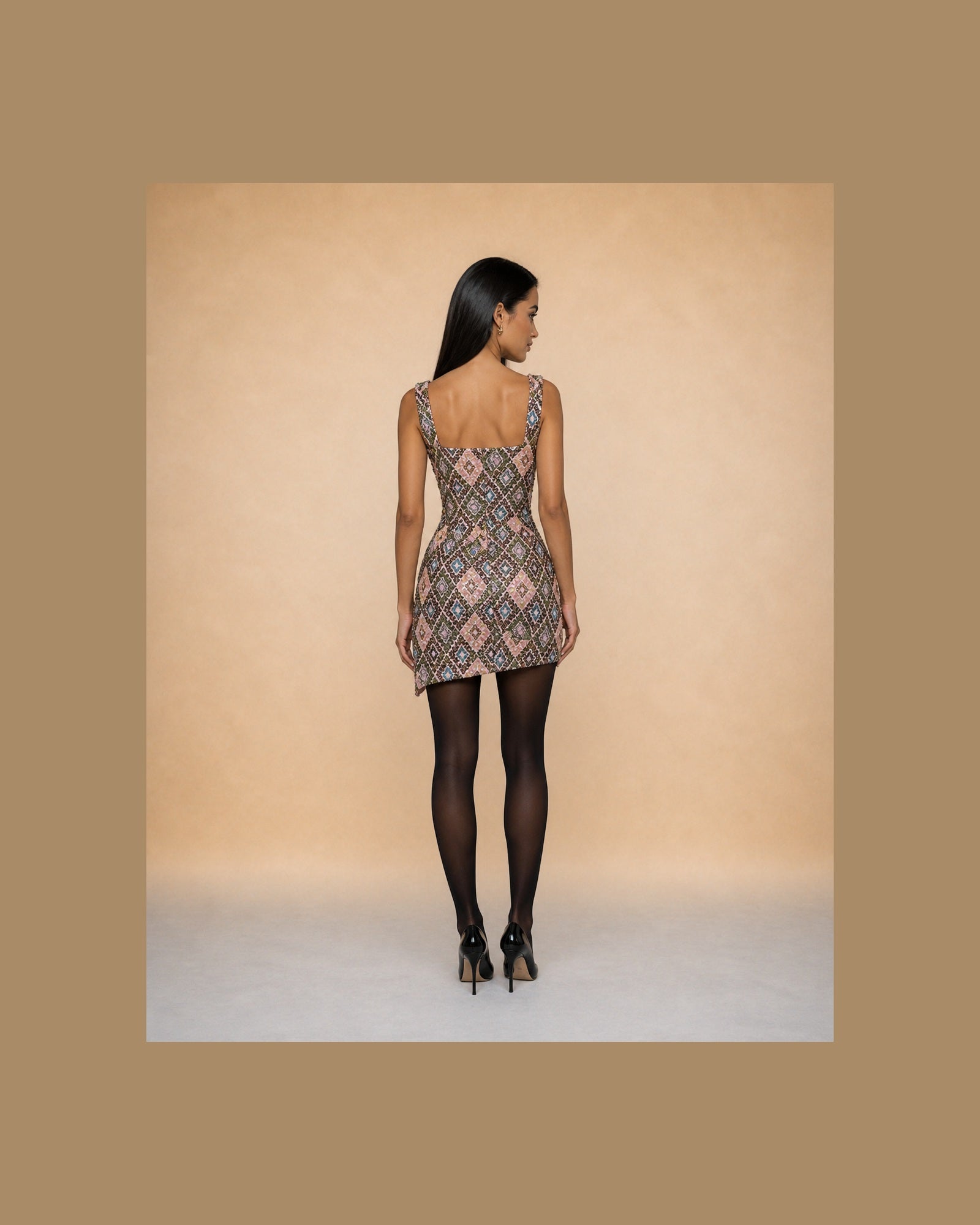 Rochie mini Iulia cu paiete multicolore, vedere din spate