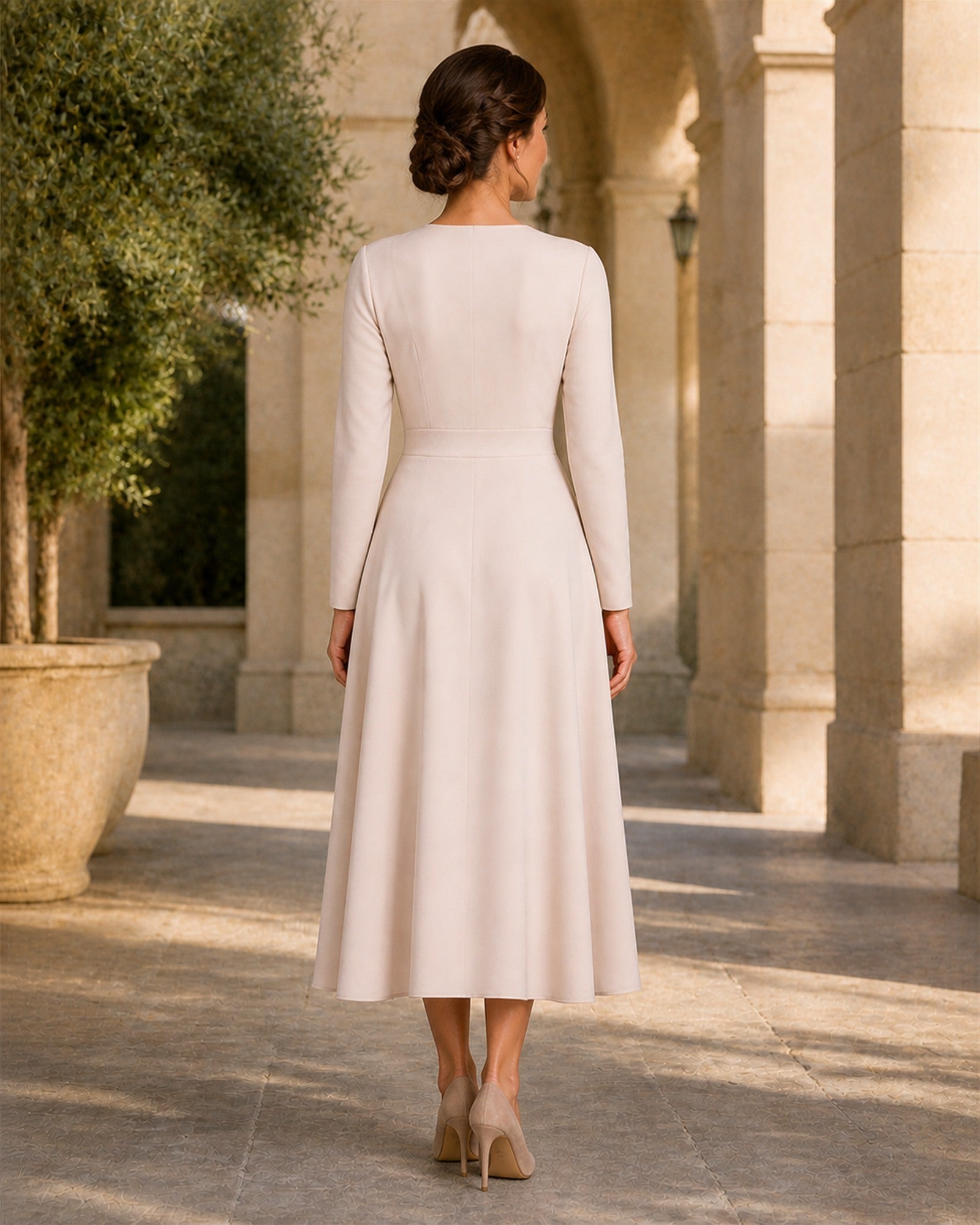 Luminita – Elegantes Kleid mit fließendem Schnitt – Bild 4