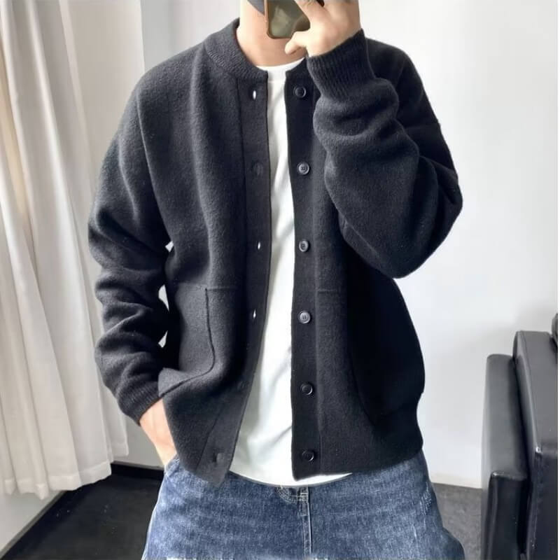 Alexandru-Cristian – Eleganter Cardigan mit weiten Taschen – Bild 4