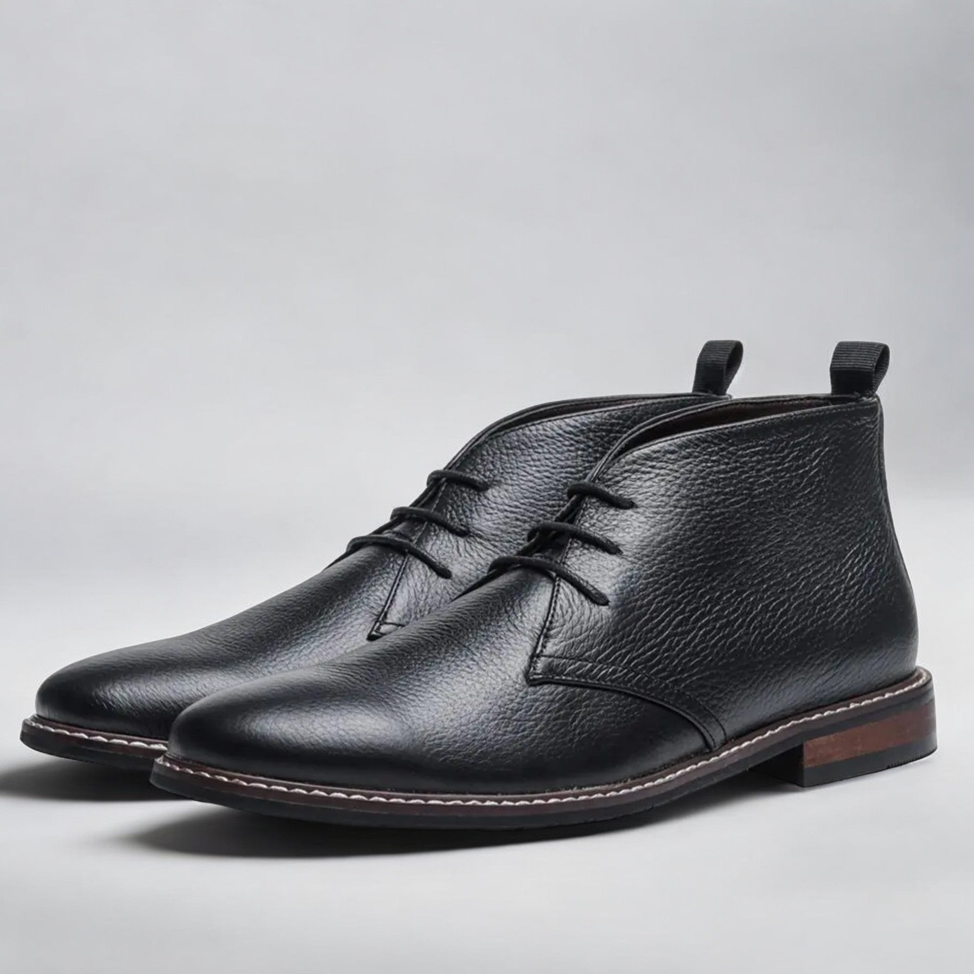 Bogdan-Ștefan | Zeitlose, vielseitige Chukka-Stiefel