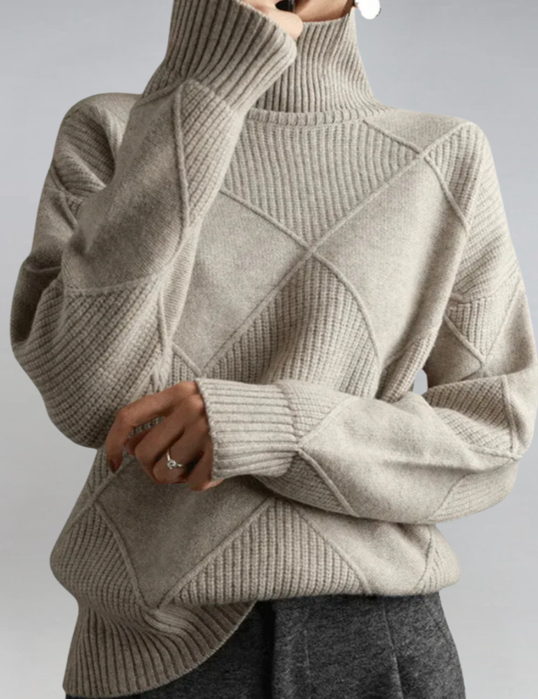 Ioana-Bianca | Pullover mit Stehkragen
