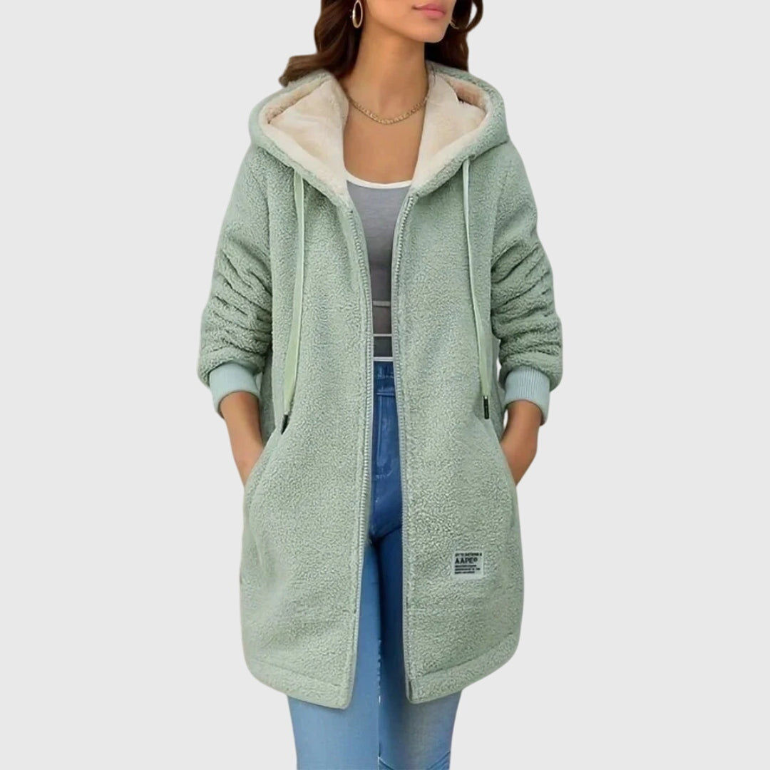 Ioana-Raluca – Stilvolle Fleecejacke – Bild 2