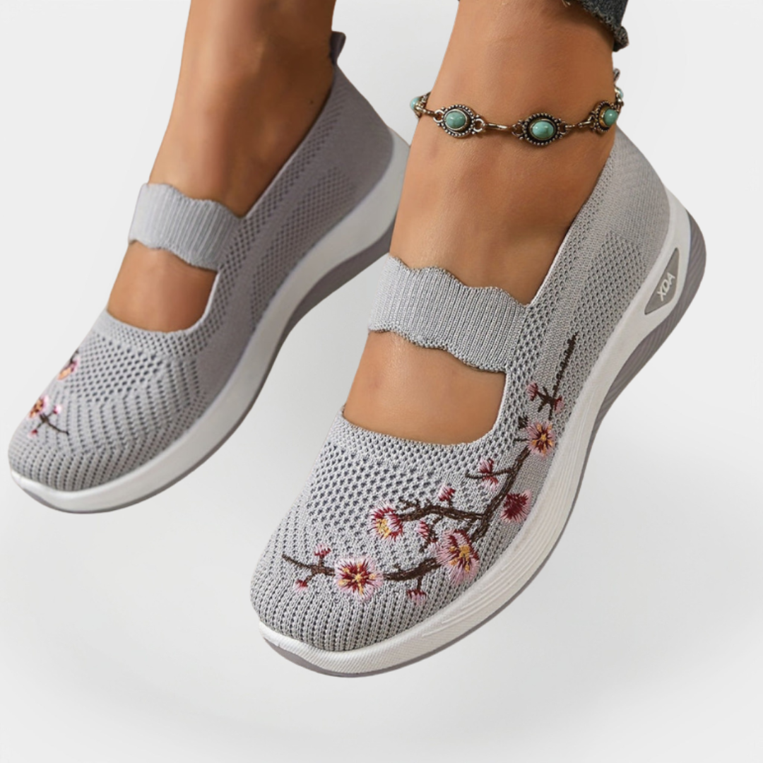 Elena-Mihaela | Orthopädische Schuhe mit gestickten Blumen