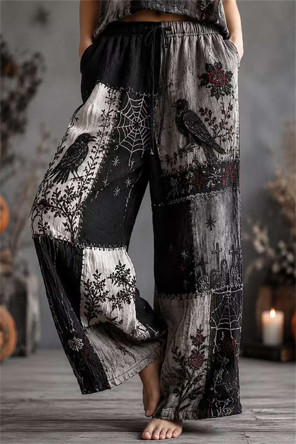 Vanessa | Hose mit Blumenmotiv und Krähenmotiv – Produktansicht 1