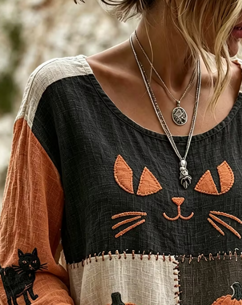 Katherine | Bluse mit Katzenmotiv – Produktansicht 2