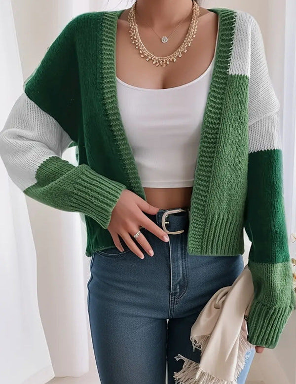 Cardigan mit Farbblöcken – Pullover mit Knöpfen auf der Vorderseite