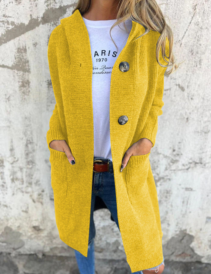 Lange Strickjacke für Damen mit Knöpfen