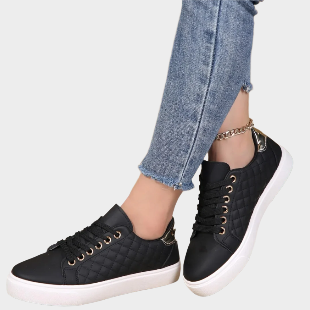 Nadia | Moderne Sportschuhe mit Details