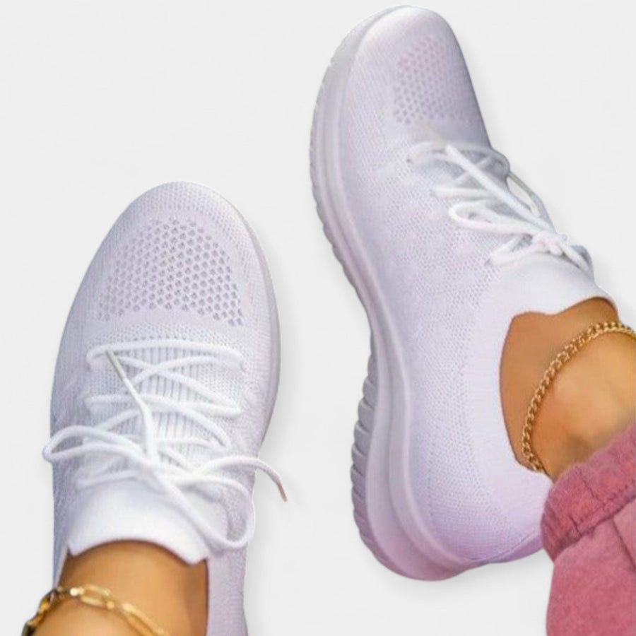 Olivia – Bequeme, vielseitige Sportschuhe – Weiß – Bild 1
