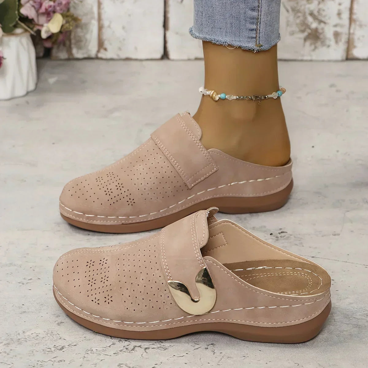 Ioana-Maria | Stylische Keilsandalen mit Fußgewölbestütze Caprielle