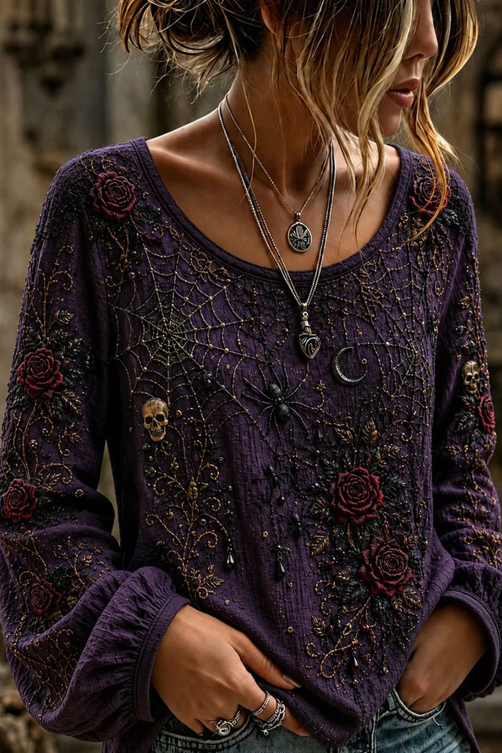 Gianna | Bluse mit Spinnenmotiv, Totenkopfmotiv und Blumenmotiv – Produktansicht 1