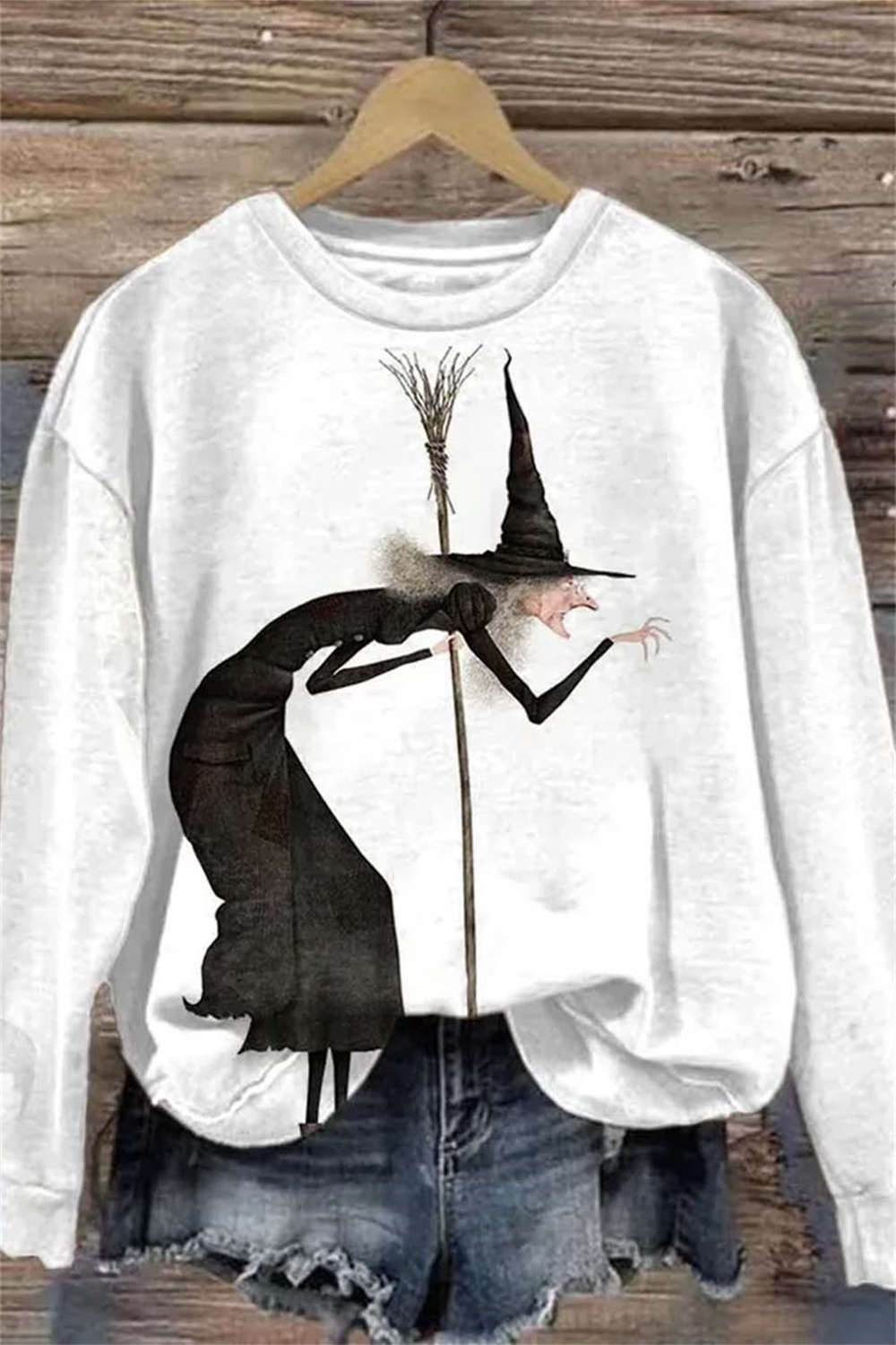 Rebecca | Sweatshirt mit Hexenmotiv – Produktansicht 1