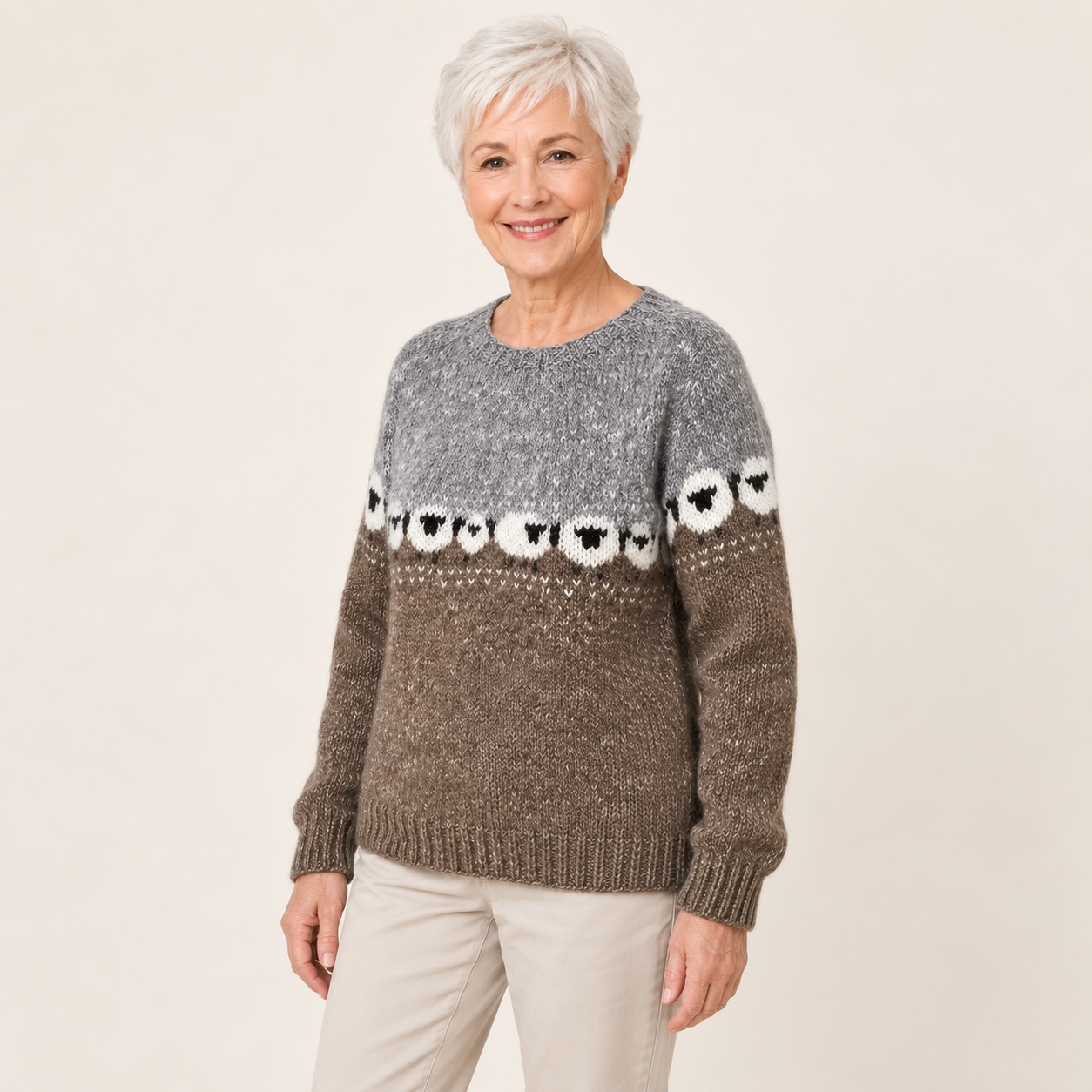 Adela – Grau – Weitere Pose