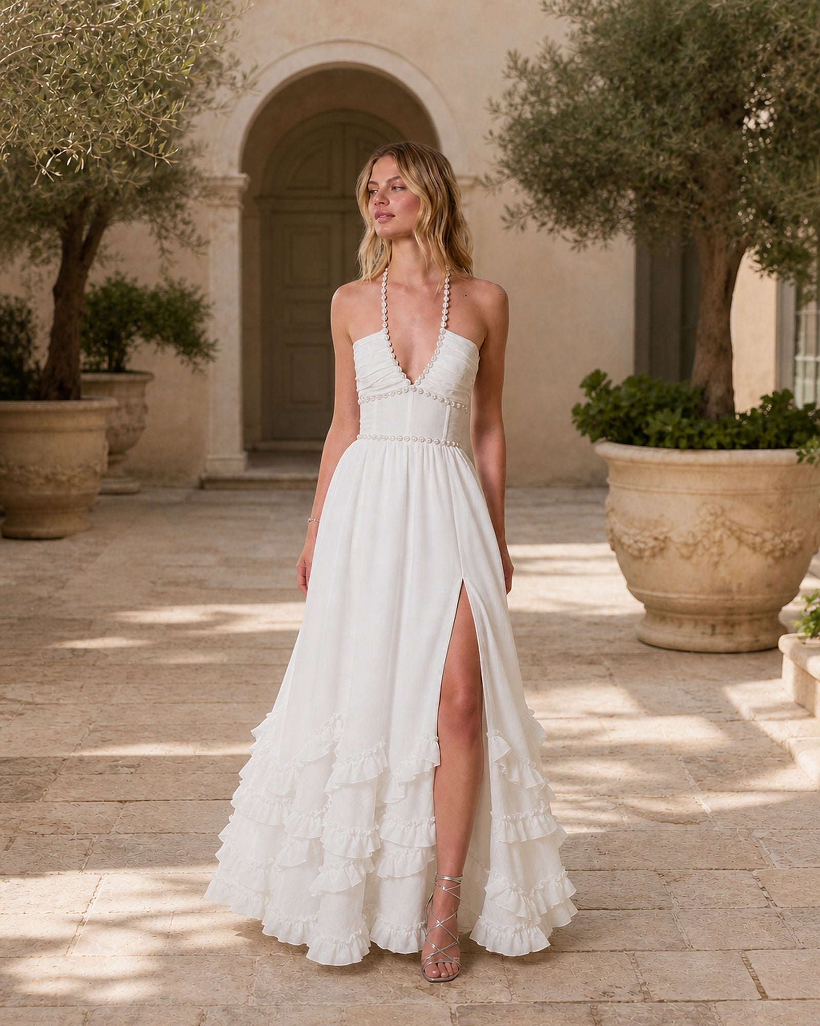 Rochie maxi Ana-Andreea albă, vedere frontală în exterior