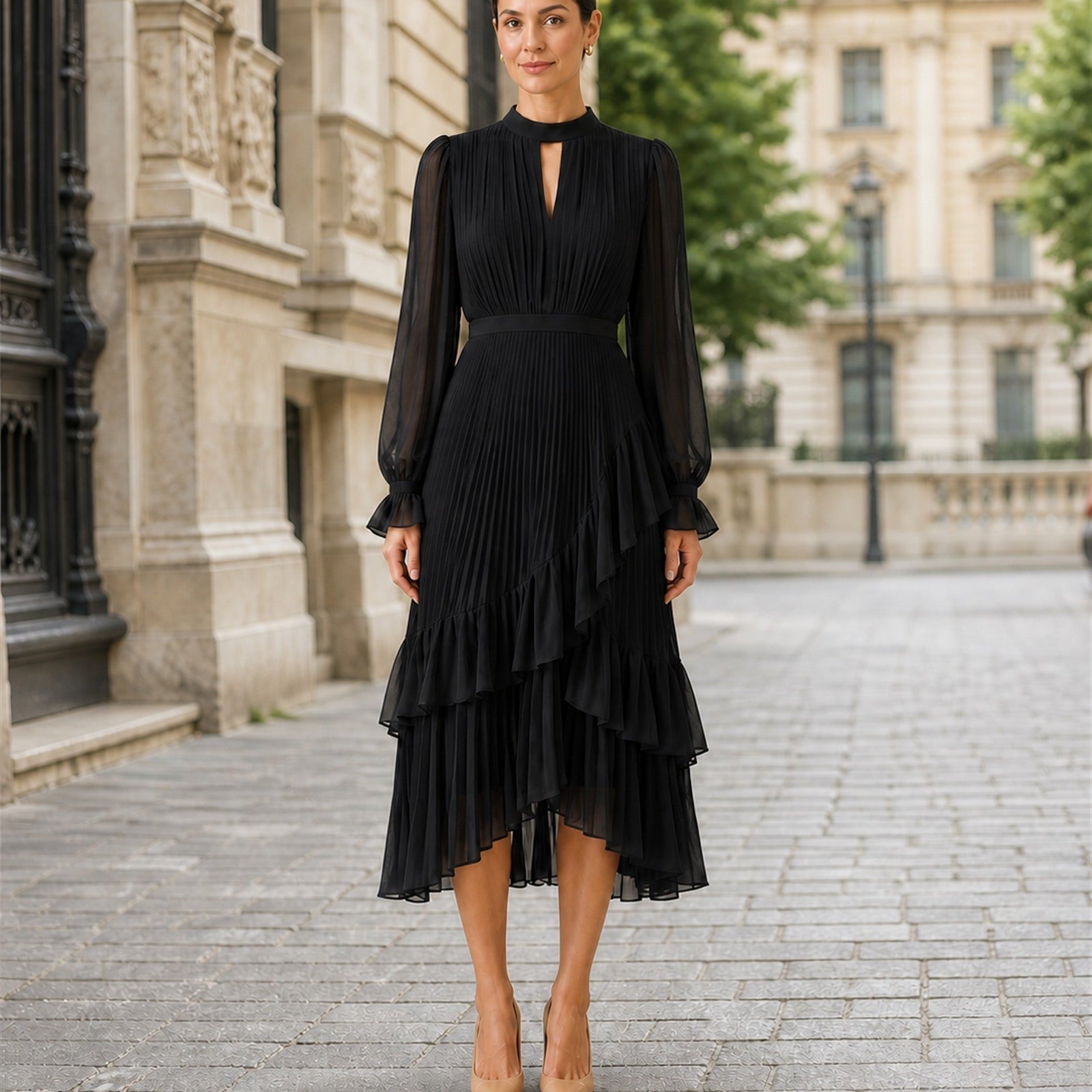 Ana-Valentina în rochie Negru, vedere frontală în exterior