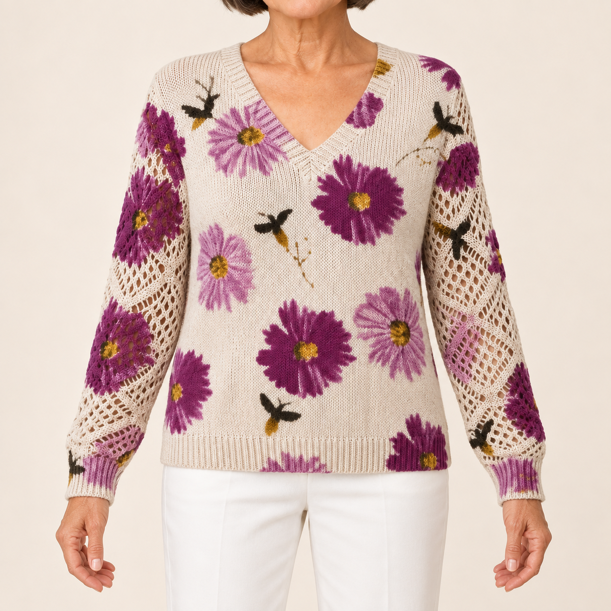 Aura – Violetter Blumenpullover, vollständige Nahansicht