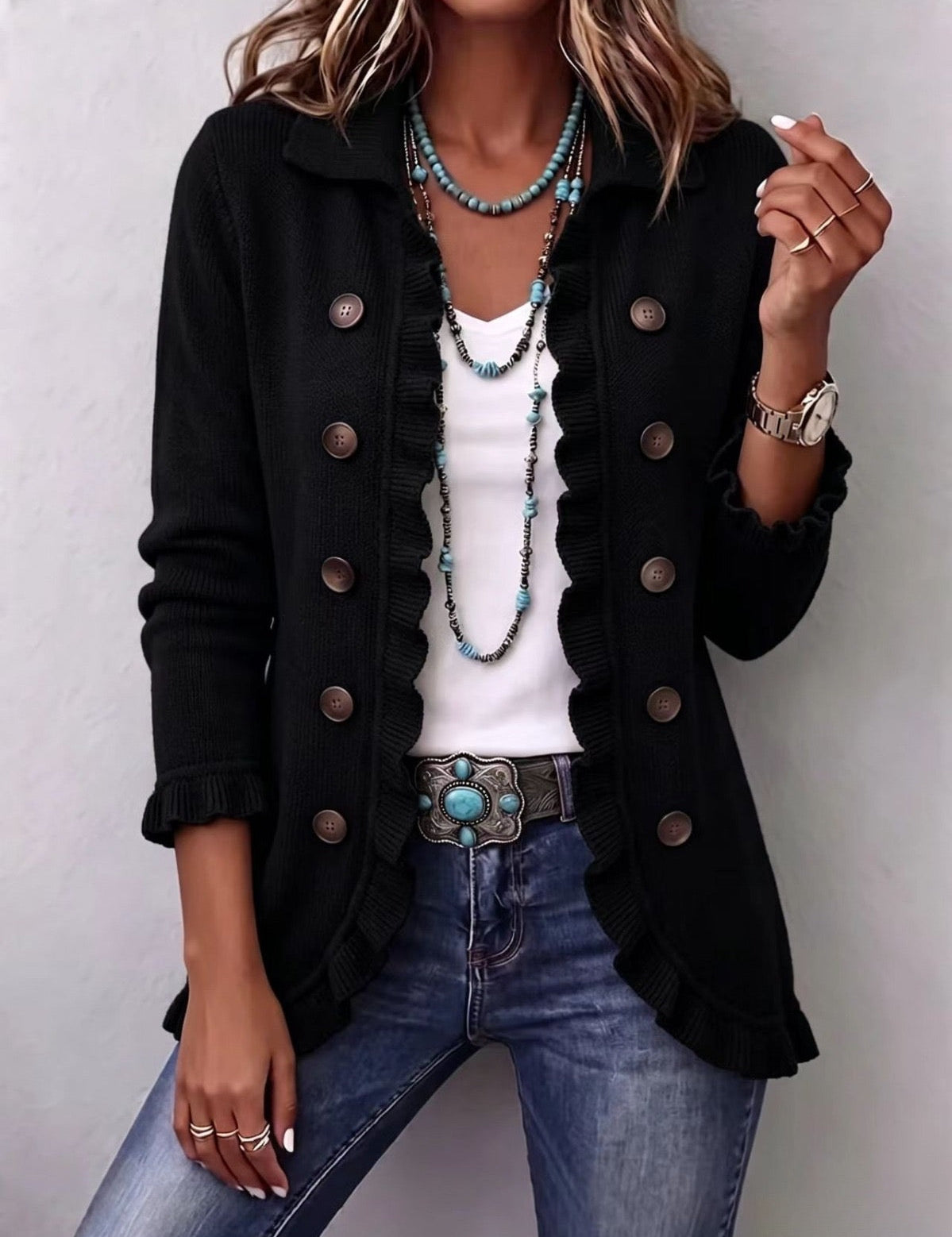 Rippstrickjacke mit Rüschenbesatz in Tiefschwarz