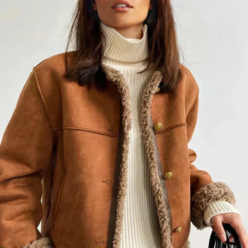 Dorina – Elegante, vielseitige Plüschjacke – Bild 2