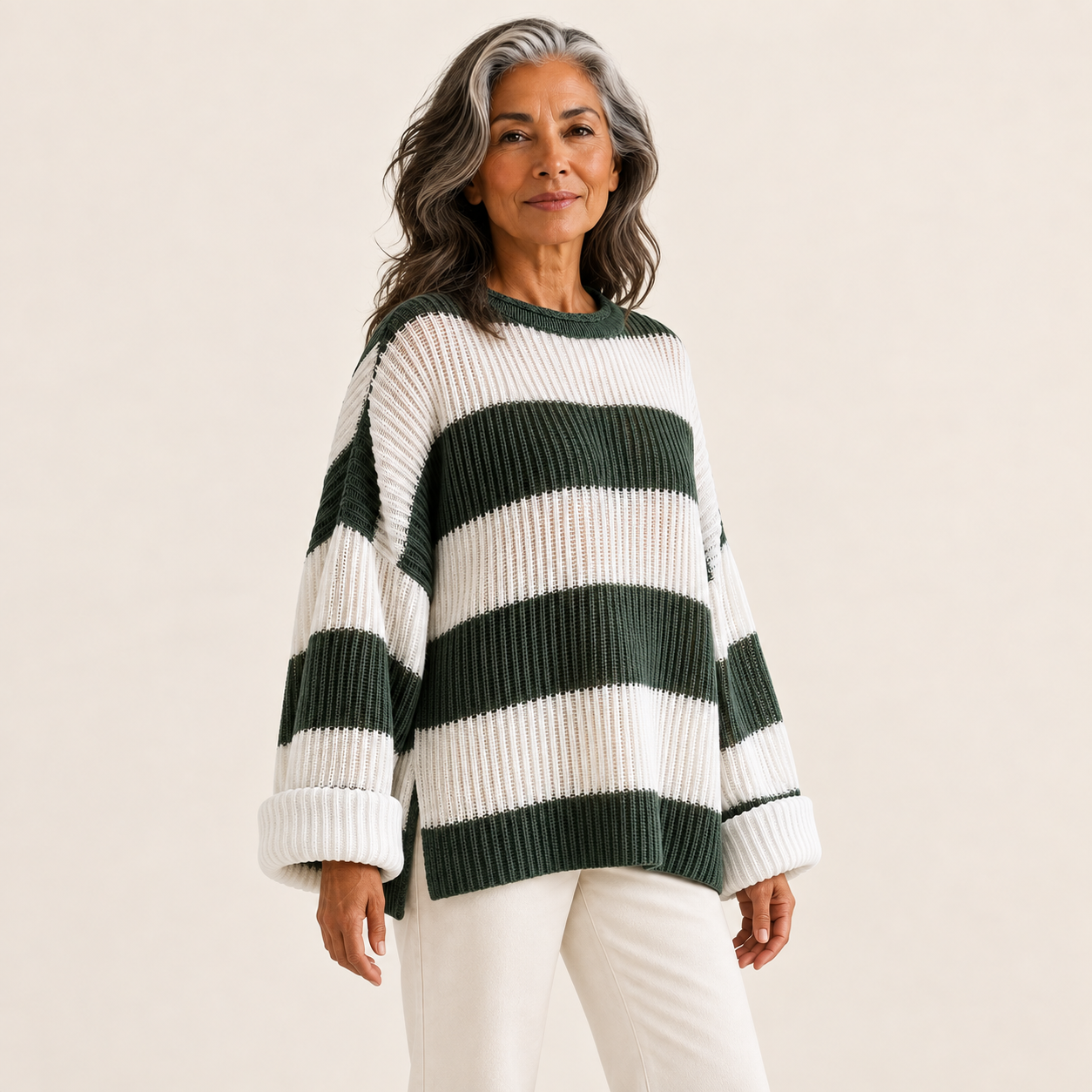 Elena-Mihaela – Ringelpullover – Grün weitere Pose