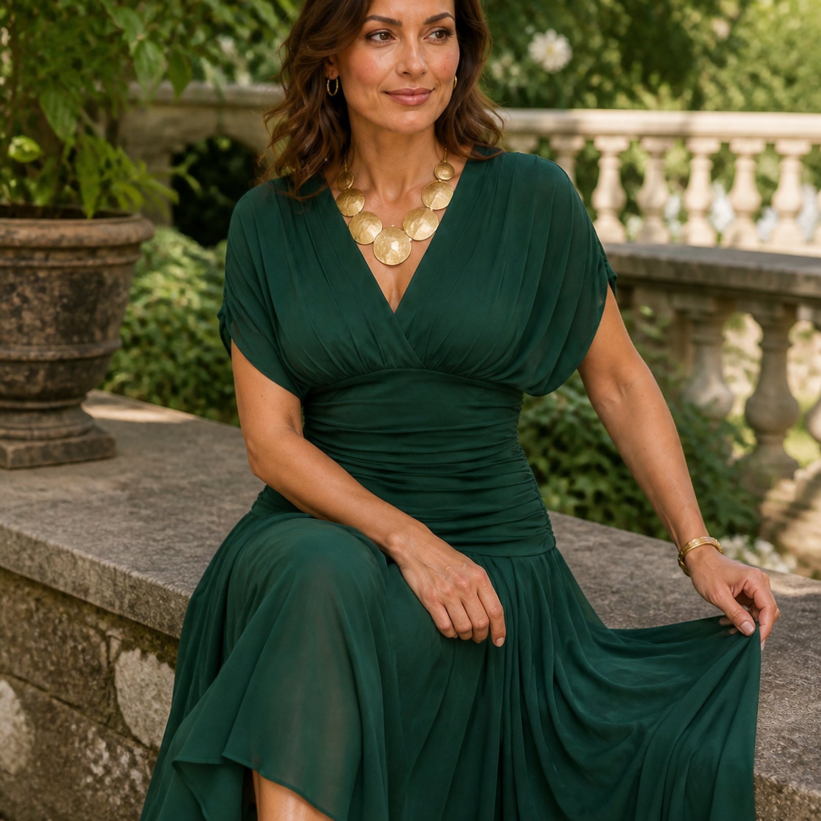 Emma – verde escuro sentada, detalhe