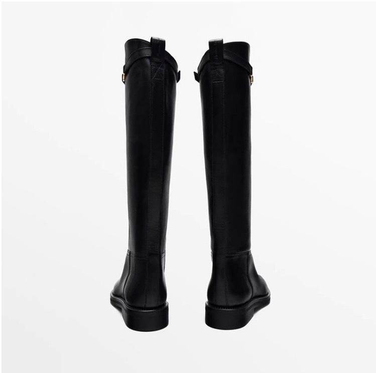 Kerstin – schwarze kniehohe Stiefel mit goldfarbener Schnalle, Ansicht 3
