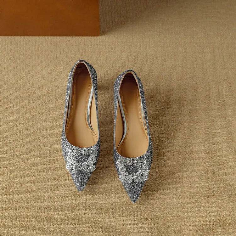 Yara | Glitzer-Pumps mit Schleifendetail – Bild 19