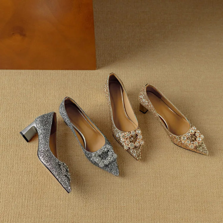 Yara | Glitzer-Pumps mit Schleifendetail – Bild 22