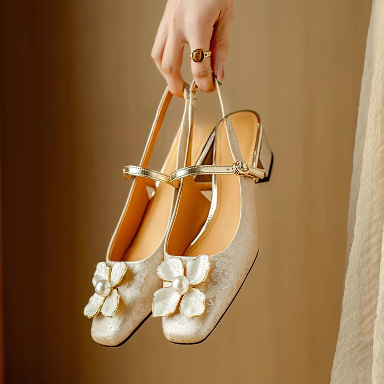Marlene | Slingback-Schuhe mit Blütendetail – Bild 4