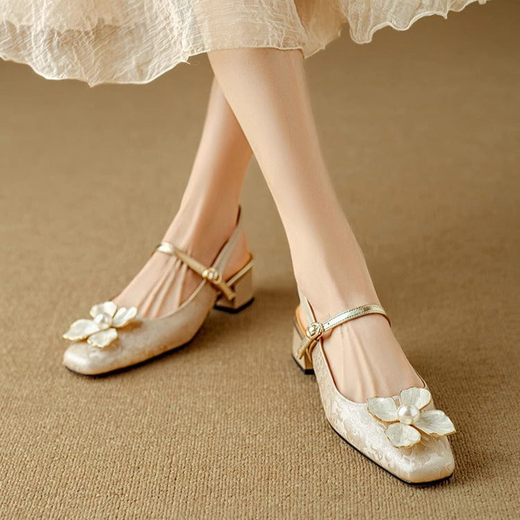 Marlene | Slingback-Schuhe mit Blütendetail – Bild 5