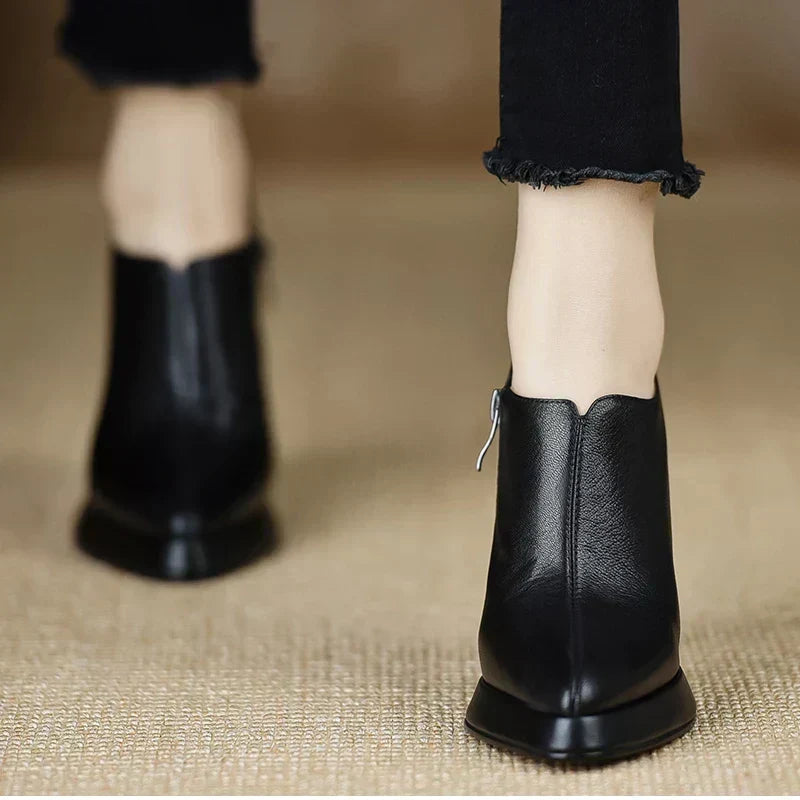 Nele | Geschlossene Pumps mit Blockabsatz – Bild 8
