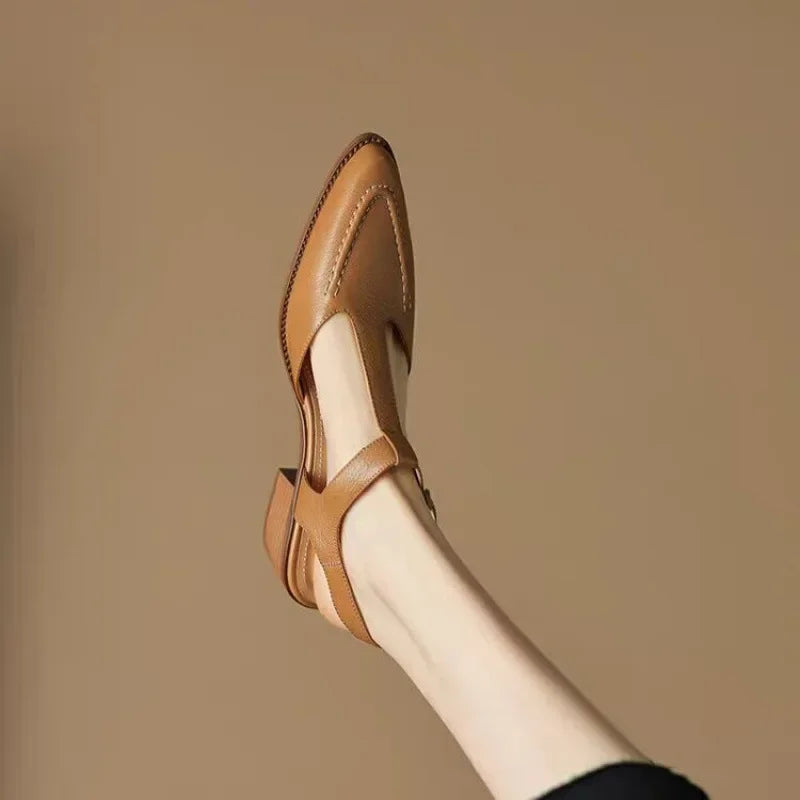 Romy | T-Steg-Schuhe mit Schnalle – Bild 2