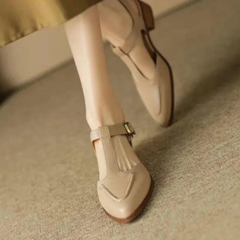 Romy | T-Steg-Schuhe mit Schnalle – Bild 3
