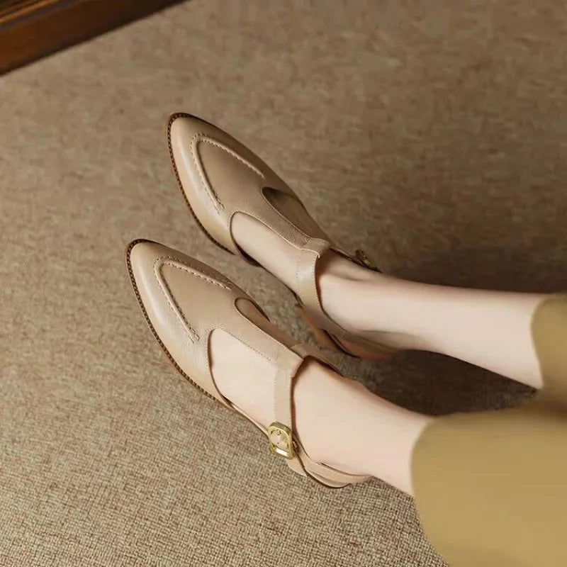 Romy | T-Steg-Schuhe mit Schnalle – Bild 5