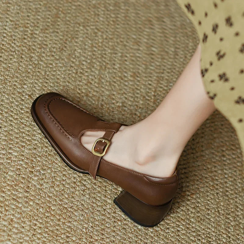Alma | T-Steg-Schuhe im Vintage-Stil – Bild 2