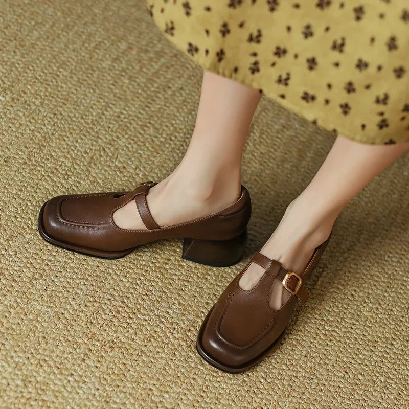 Alma | T-Steg-Schuhe im Vintage-Stil – Bild 3