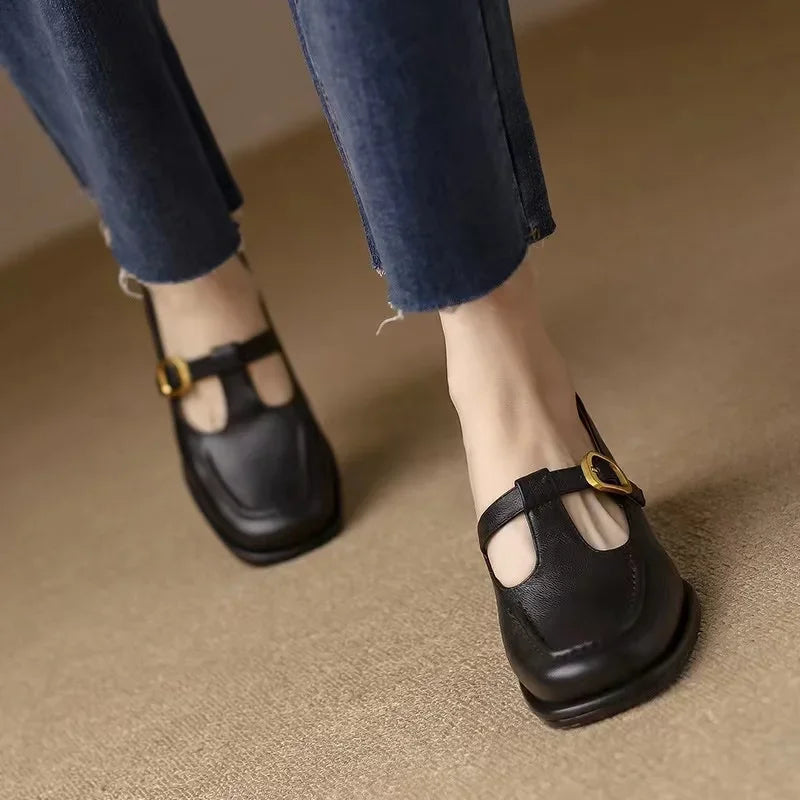 Alma | T-Steg-Schuhe im Vintage-Stil – Bild 9