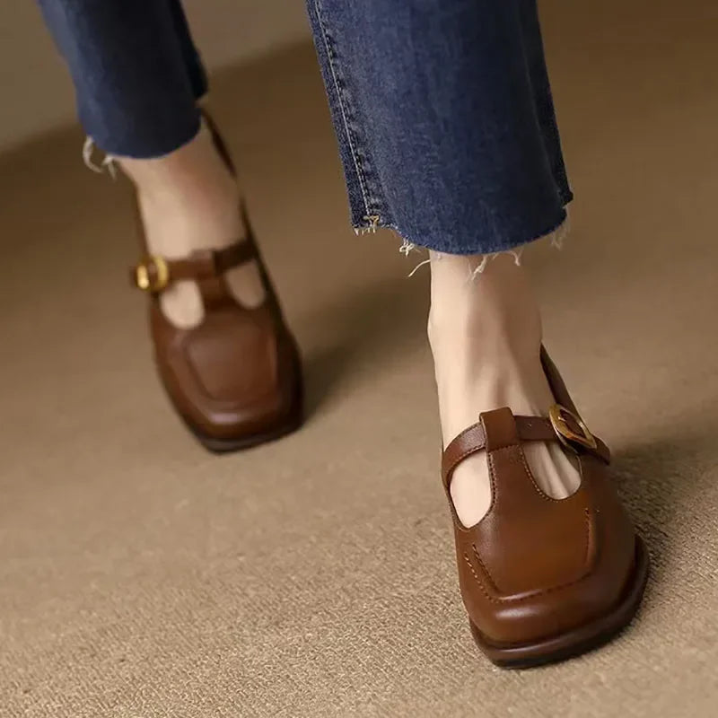 Alma | T-Steg-Schuhe im Vintage-Stil – Bild 10