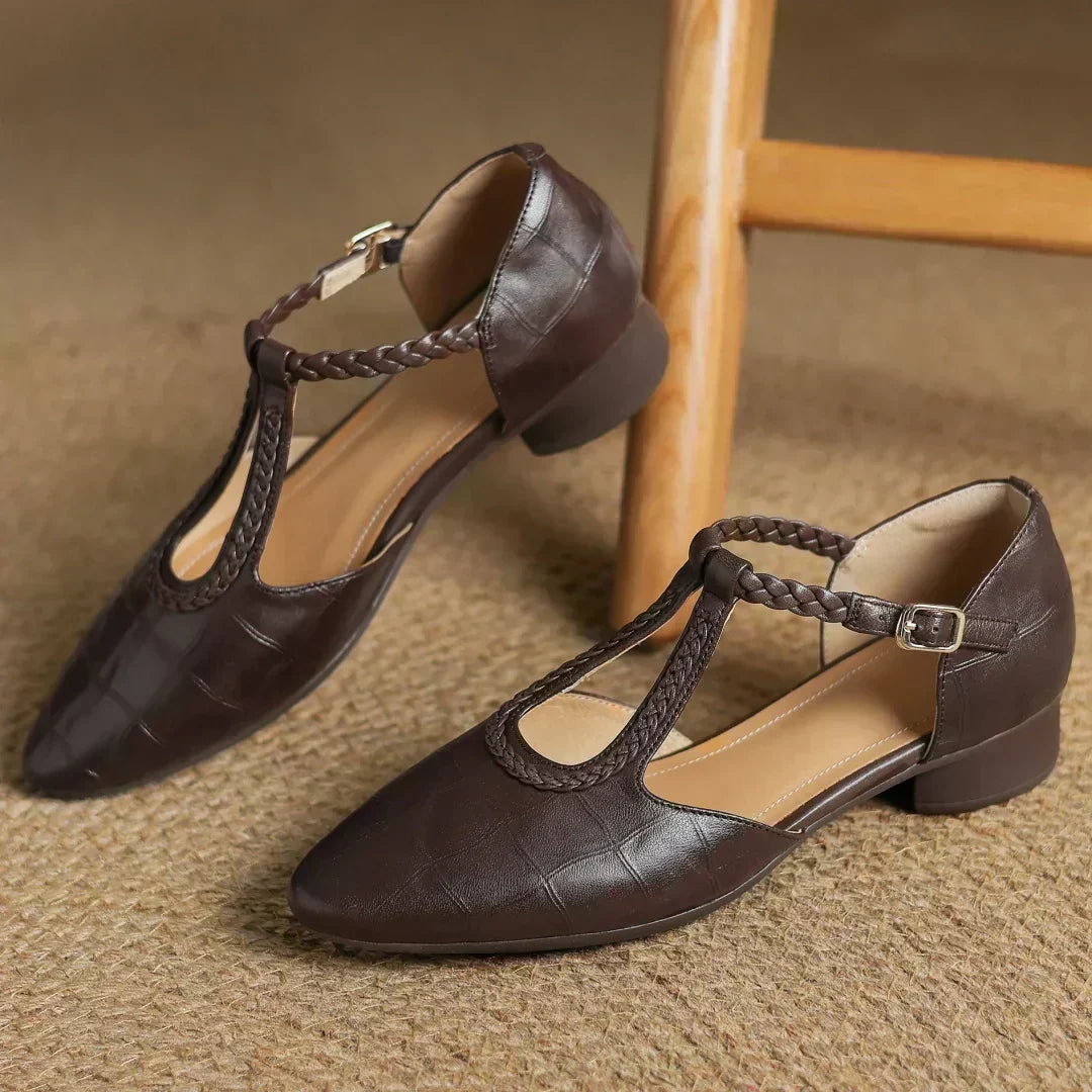 Carla | T-Steg-Schuhe mit Flechtdetail – Bild 6