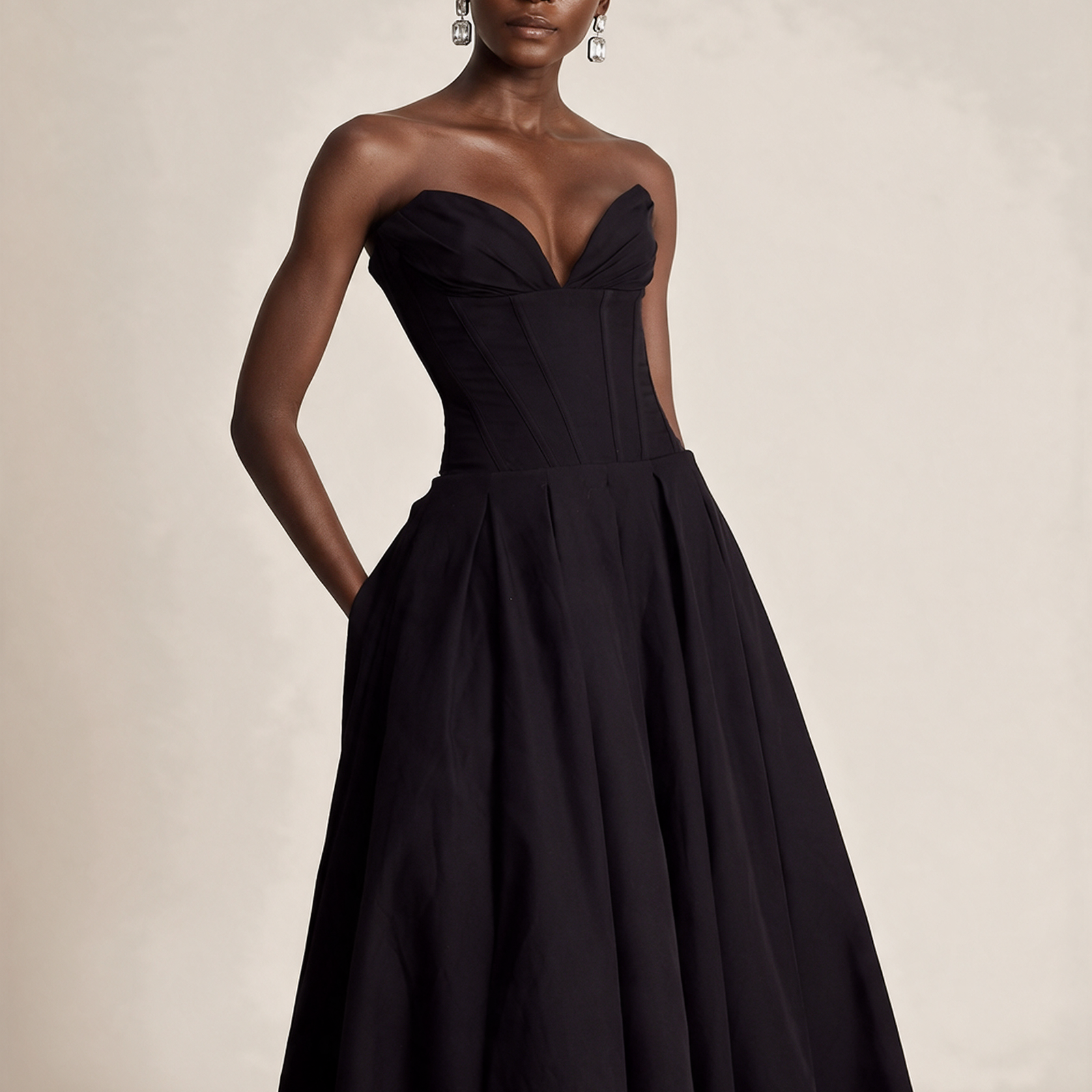 Emma Wien vestido 23 – Modelo feminina em fundo bege
