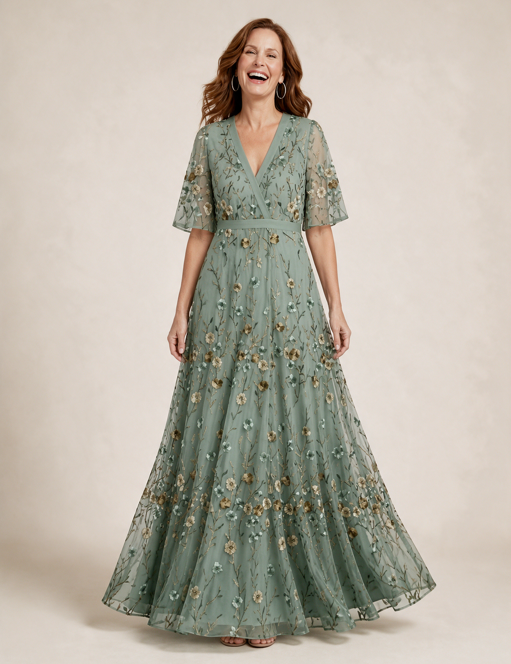 Emma Wien vestido 29 – Modelo feminina em fundo bege