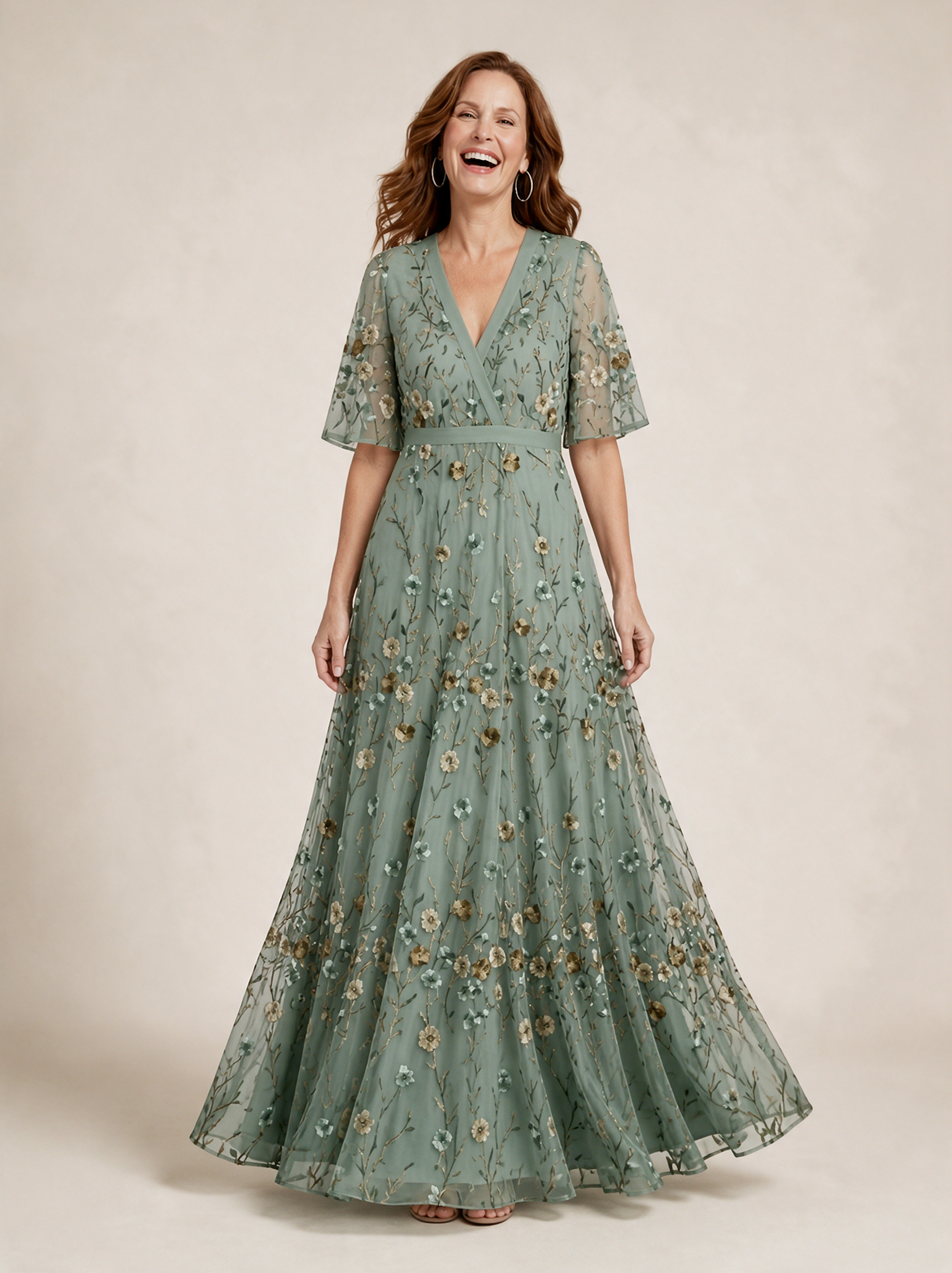 Emma Wien vestido 29 – Modelo feminina em fundo bege