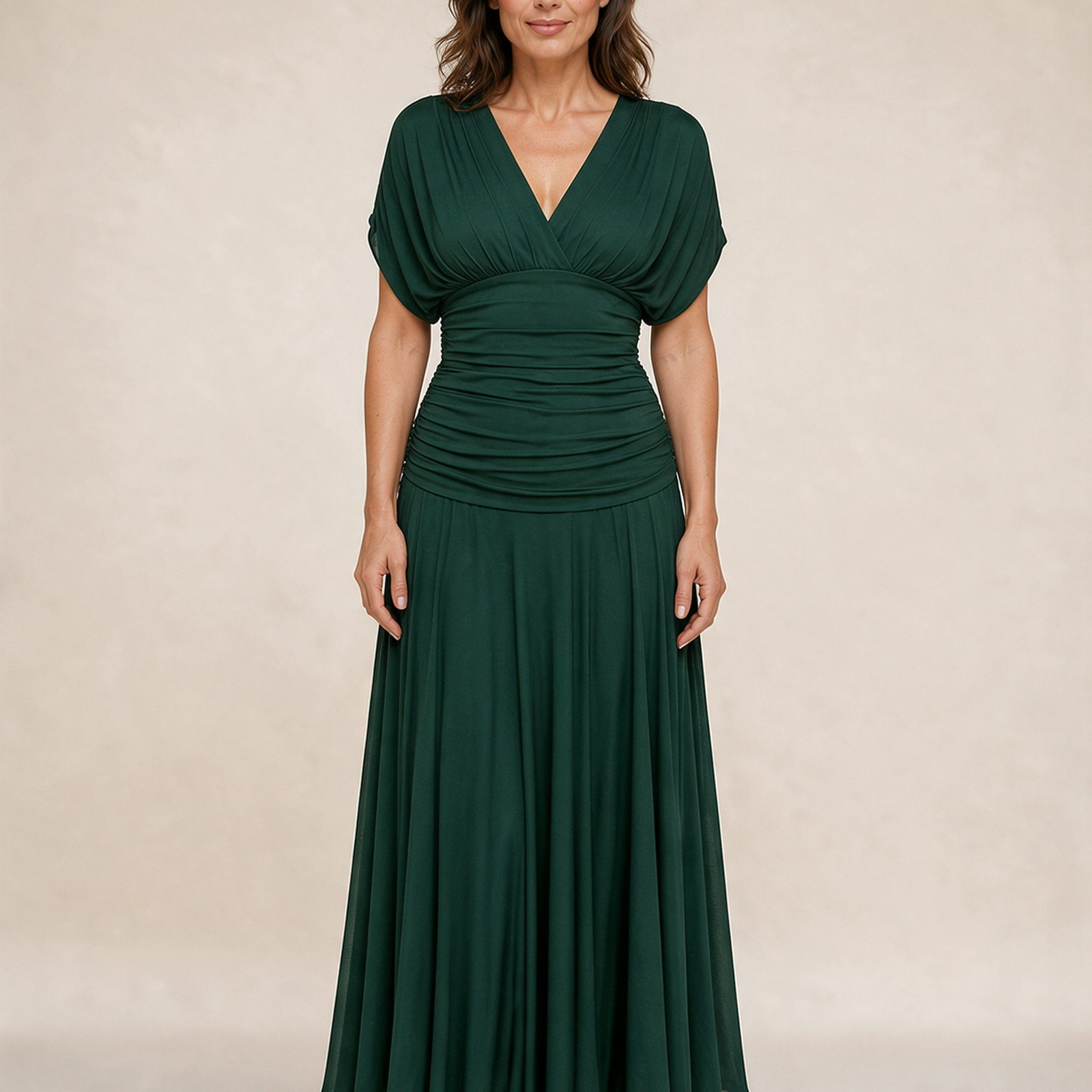 Emma Wien vestido 30 – Modelo feminina em fundo bege