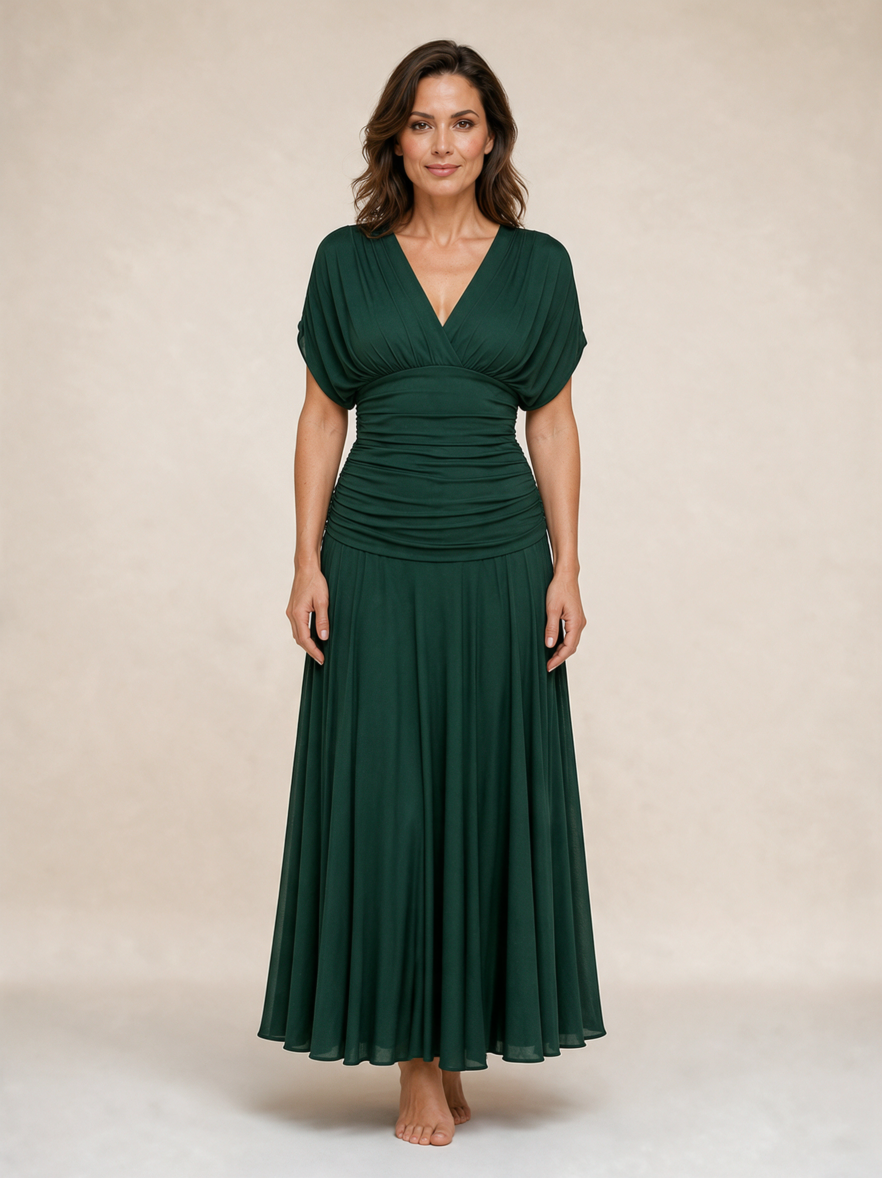 Emma Wien vestido 30 – Modelo feminina em fundo bege