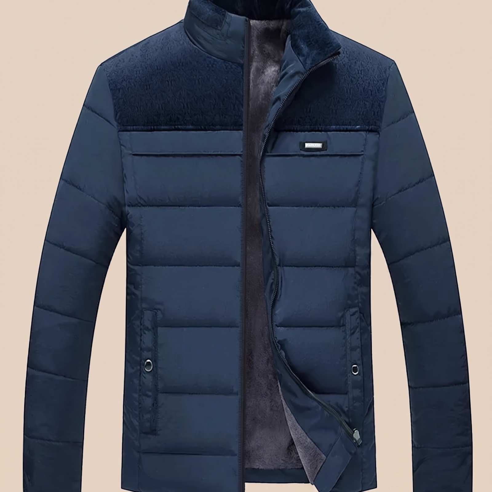 Herrenjacke auf warmbeigem Hintergrund #E8DED2