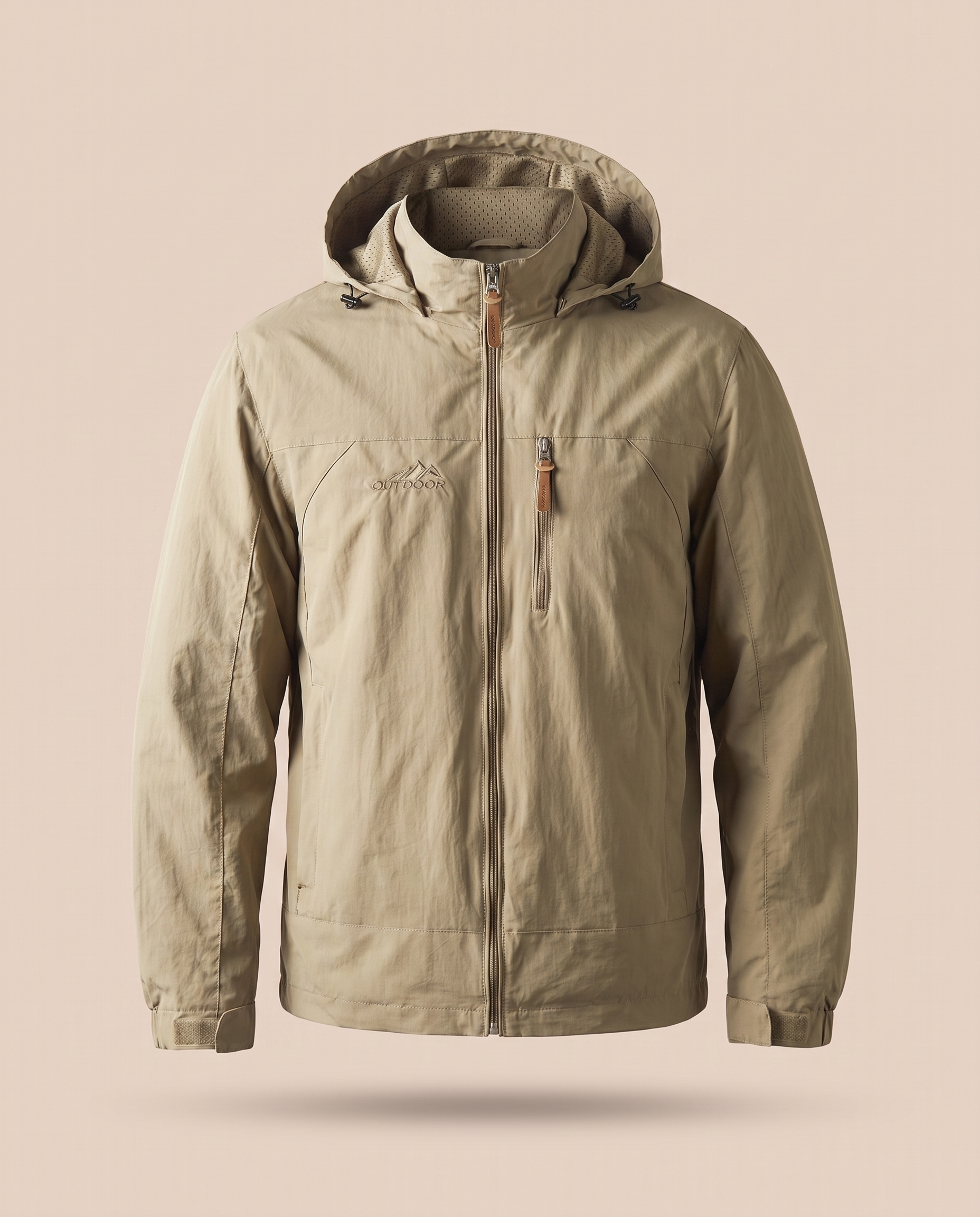 Herrenjacke com modelo masculino em fundo bege