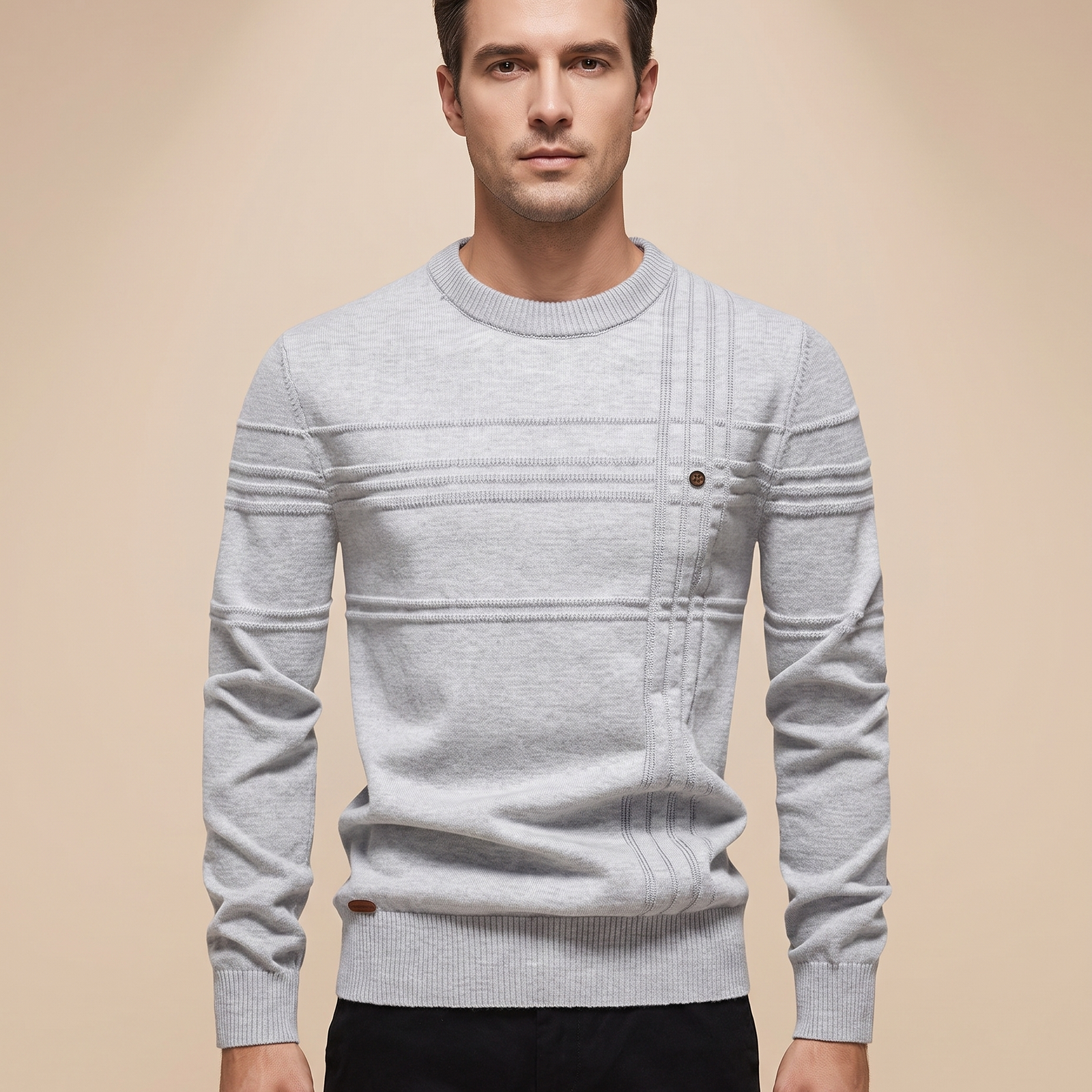 Herrenstrick com modelo masculino em fundo bege