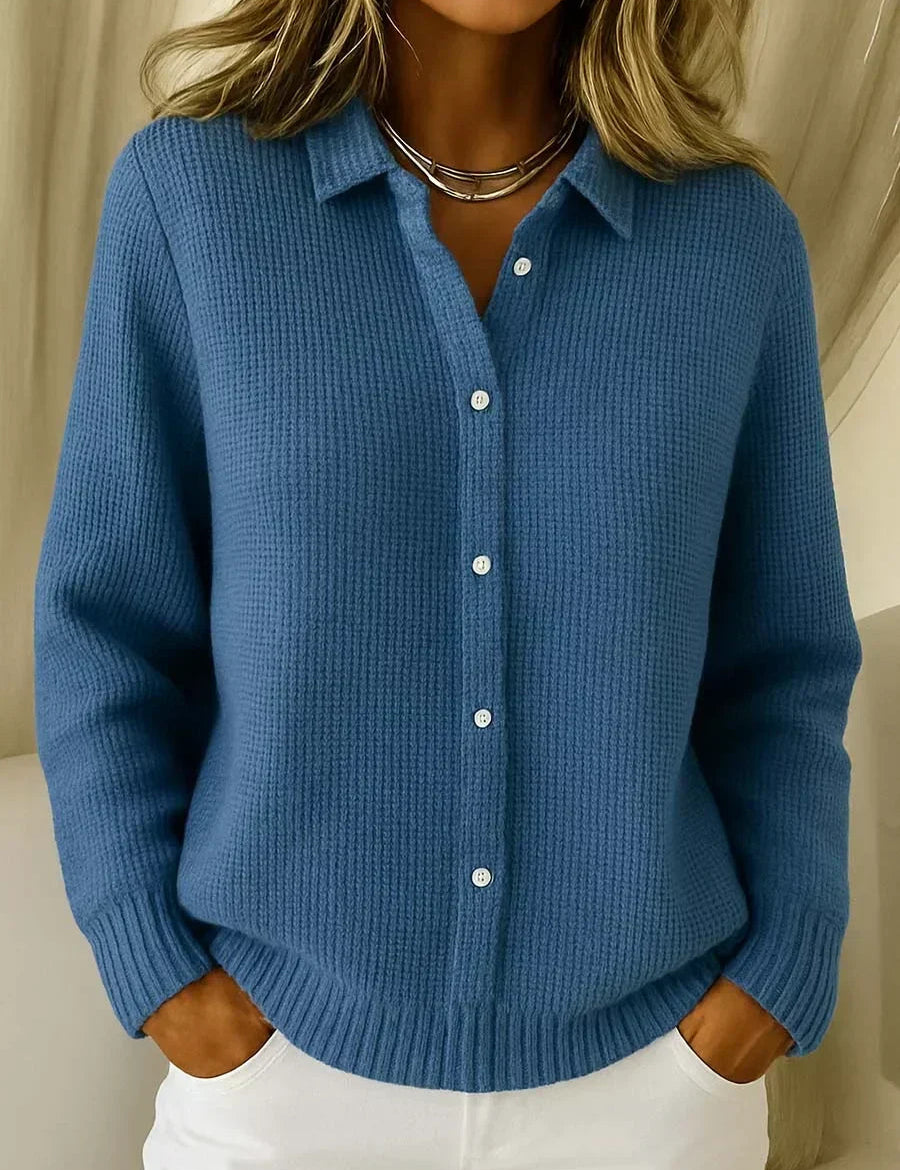 Katharina | Strickcardigan mit Kragen und Knöpfen – Bild 3