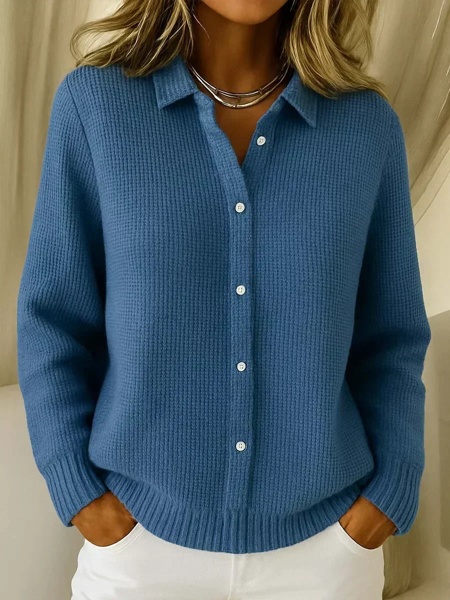 Katharina | Strickcardigan mit Kragen und Knöpfen – Bild 3