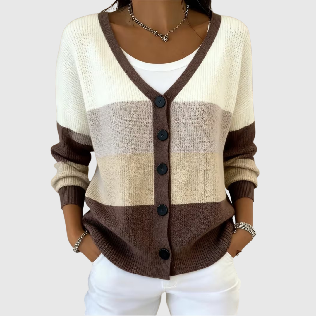 Margaux – Bequeme Strickjacke mit Knöpfen