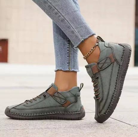 Smaranda | Elegante und vielseitige orthopädische Sneaker